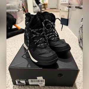 Brand New Women’s Sorel Whitney II Short Lace Waterproof Boots - Size 8